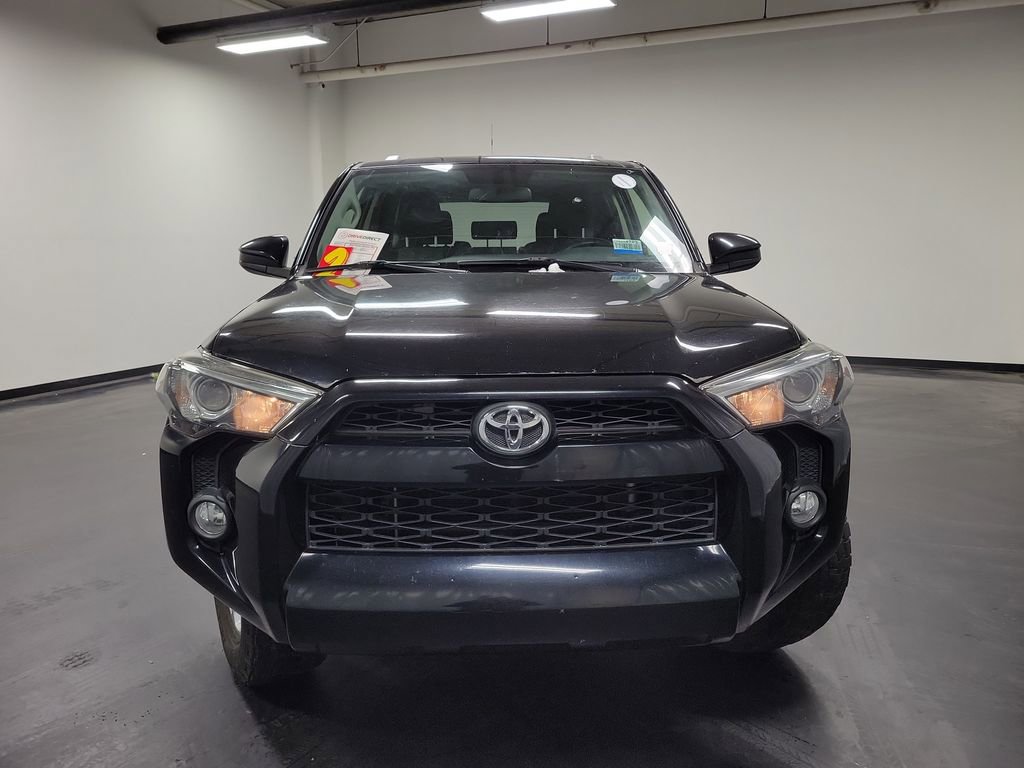Used 2018 Toyota 4Runner SR5 image 2