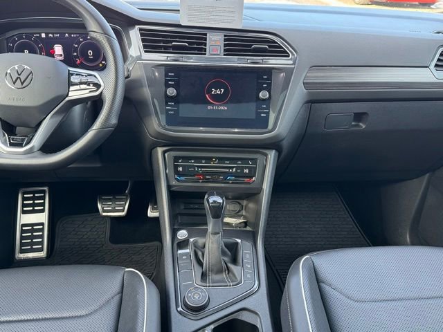 Certified 2022 Volkswagen Tiguan SEL R-Line image 15