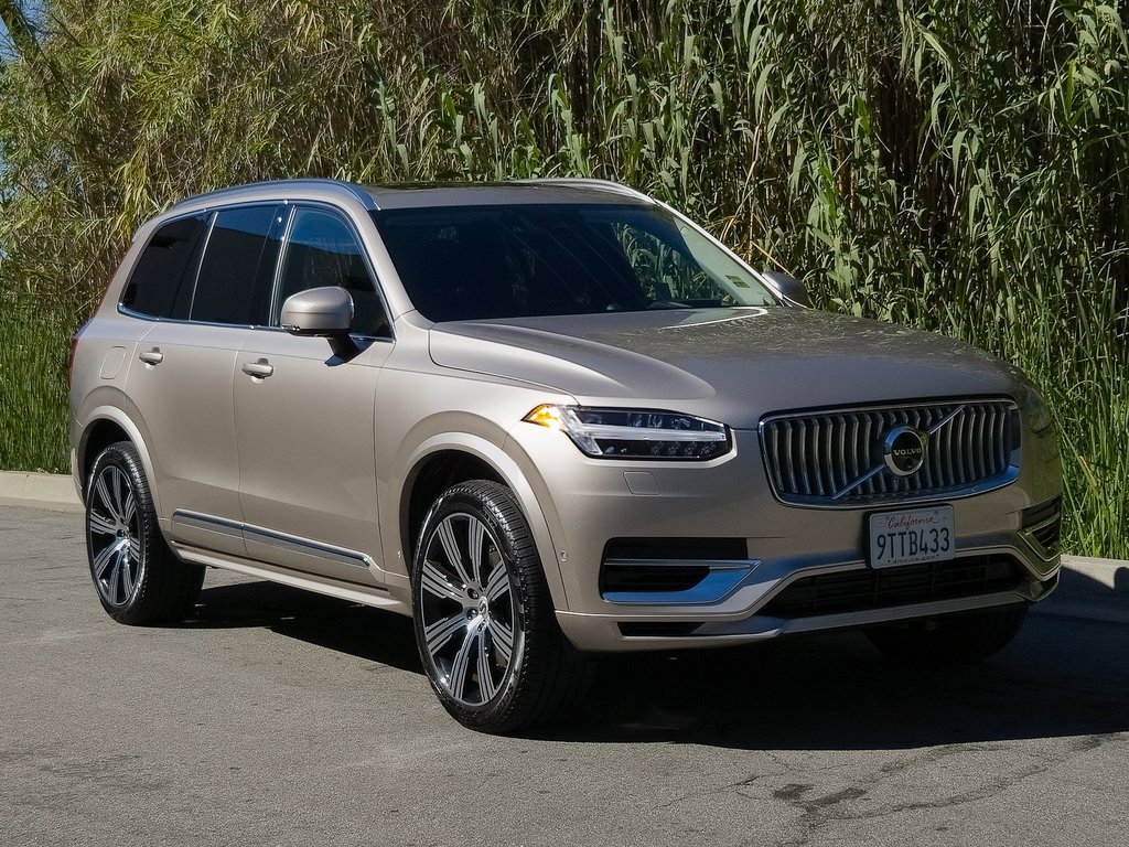 Used 2025 Volvo XC90 T8 Ultra w/ Protection Package Premier image 2