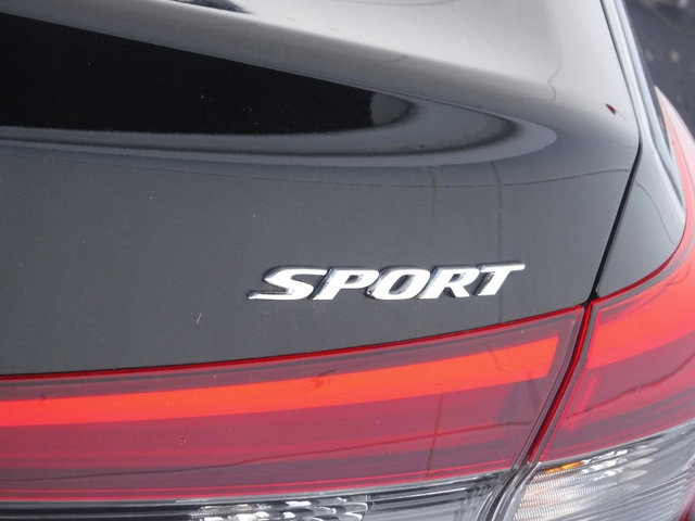 Used 2023 Honda Civic Sport image 9