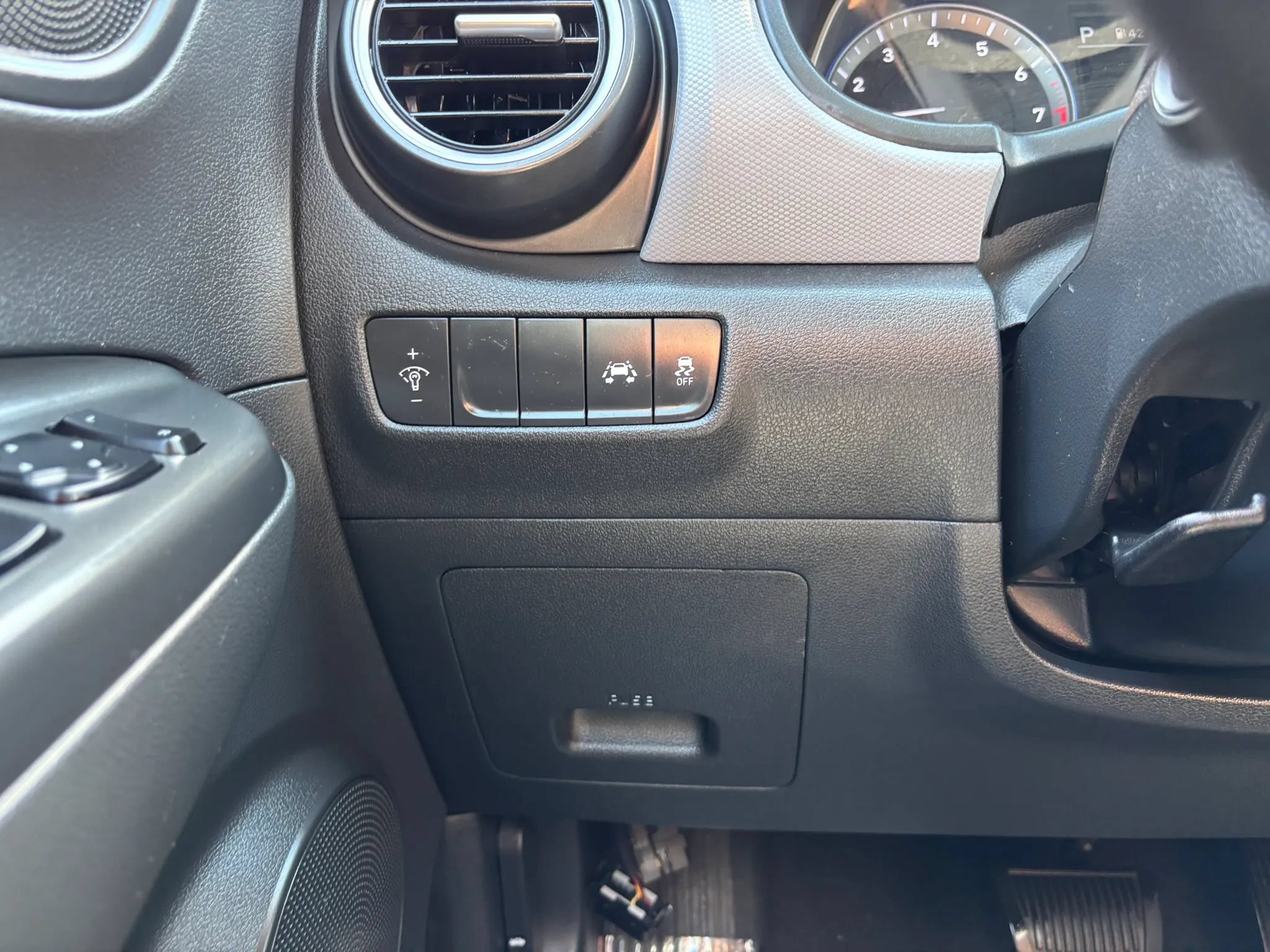 Used 2021 Hyundai Kona SE AWD/4WD image 23