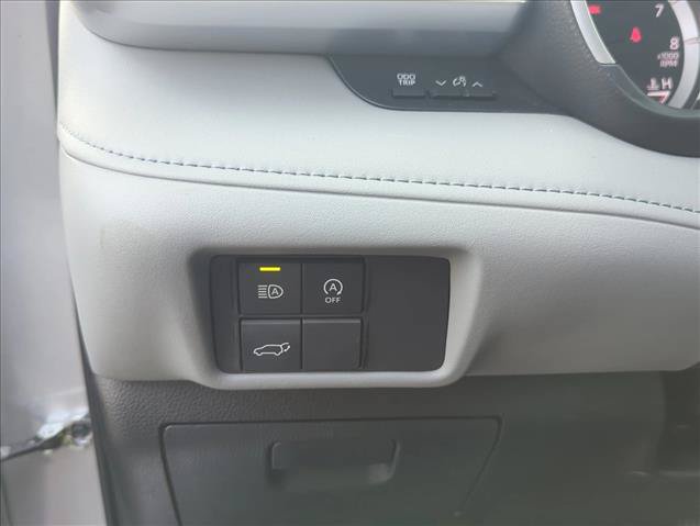 Certified 2025 Toyota Highlander XLE FWD image 11