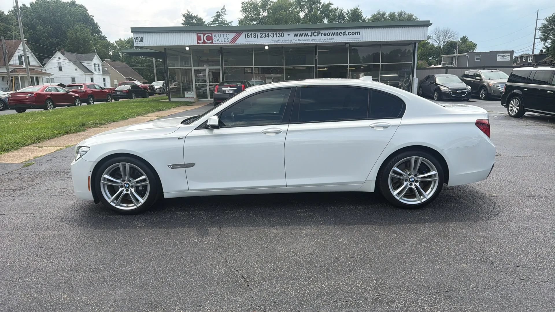 Used 2013 BMW 750Li RWD image 8