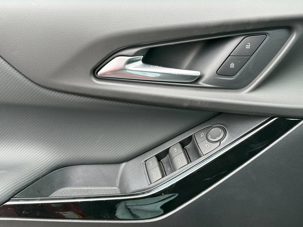 New 2027 Chevrolet Equinox LT w/ Midnight Edition FWD image 11