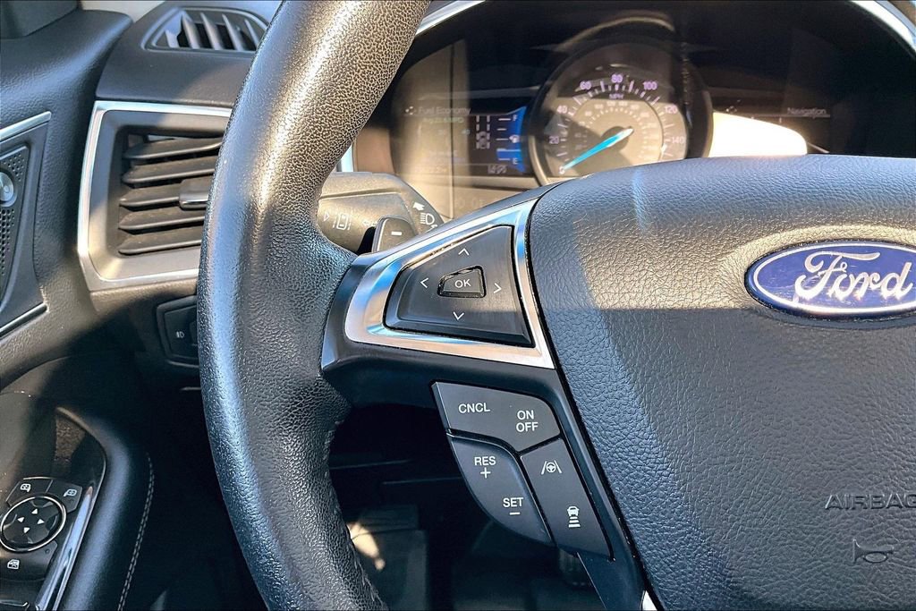 Used 2020 Ford Edge Titanium w/ Class II Trailer Tow Package image 19