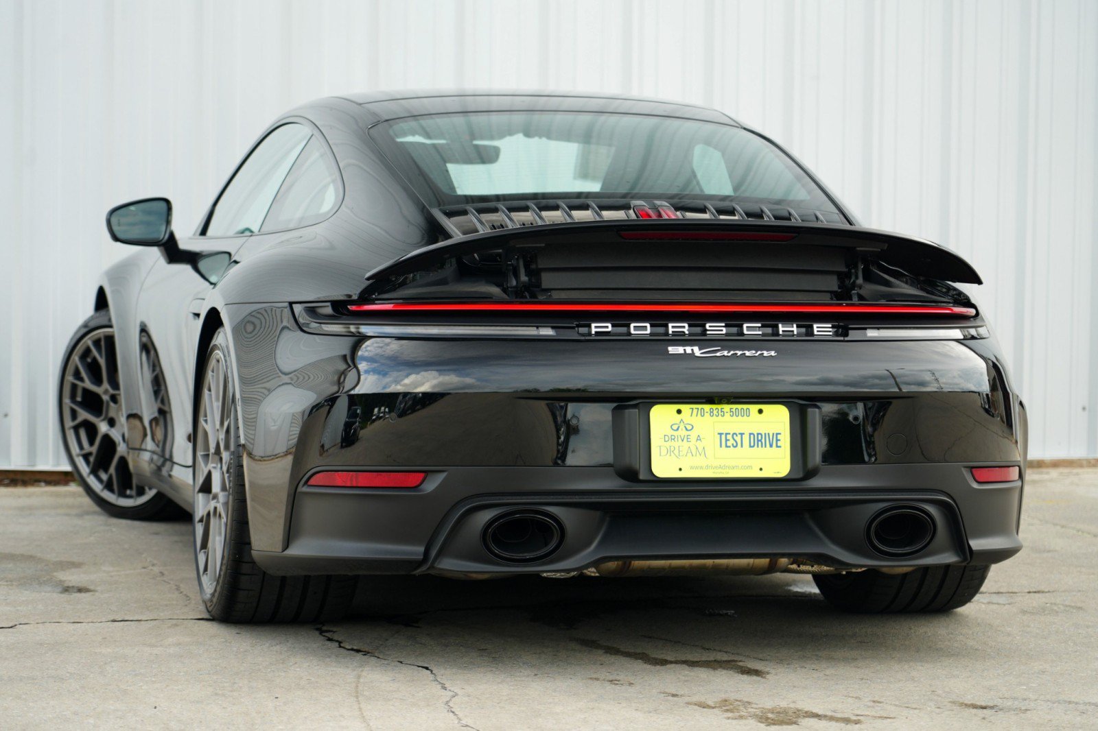 Used 2025 Porsche 911 Carrera RWD image 6