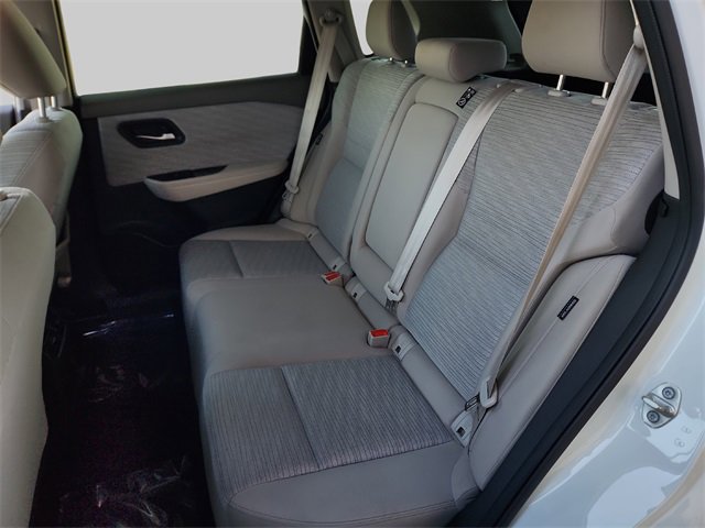 Used 2023 Nissan Rogue SV image 22