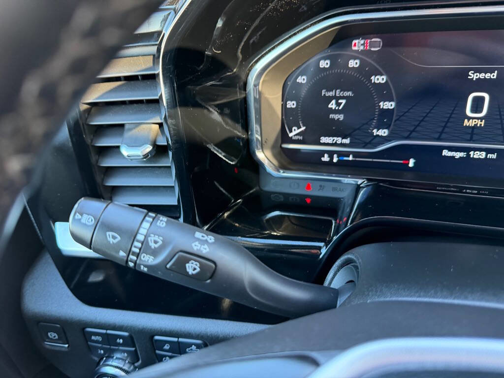 Used 2024 GMC Sierra 3500 SLT w/ SLT Premium Package image 24