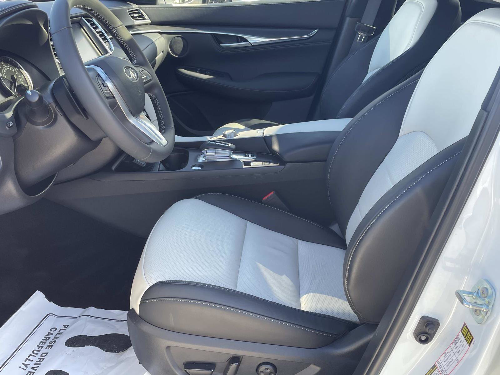 Certified 2025 INFINITI QX55 Luxe w/ Cargo Package image 14