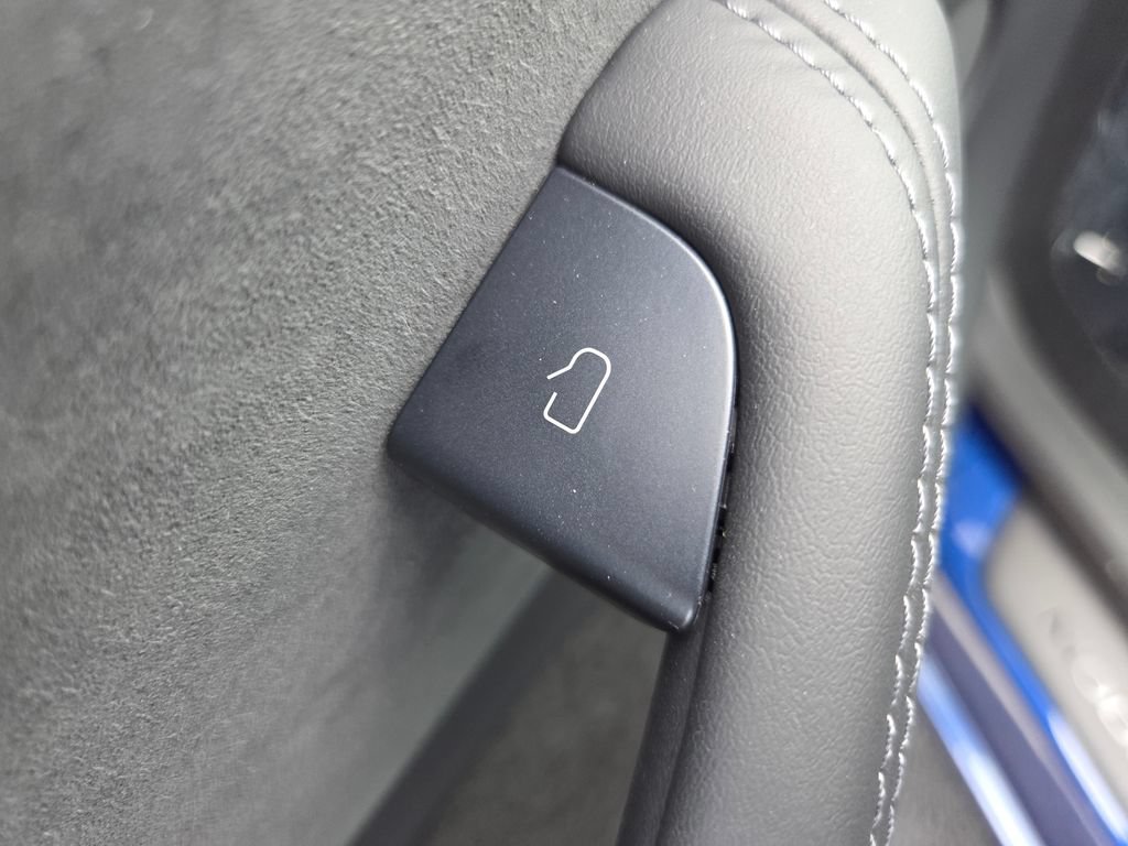 Used 2025 Tesla Model 3 Long Range AWD/4WD image 33
