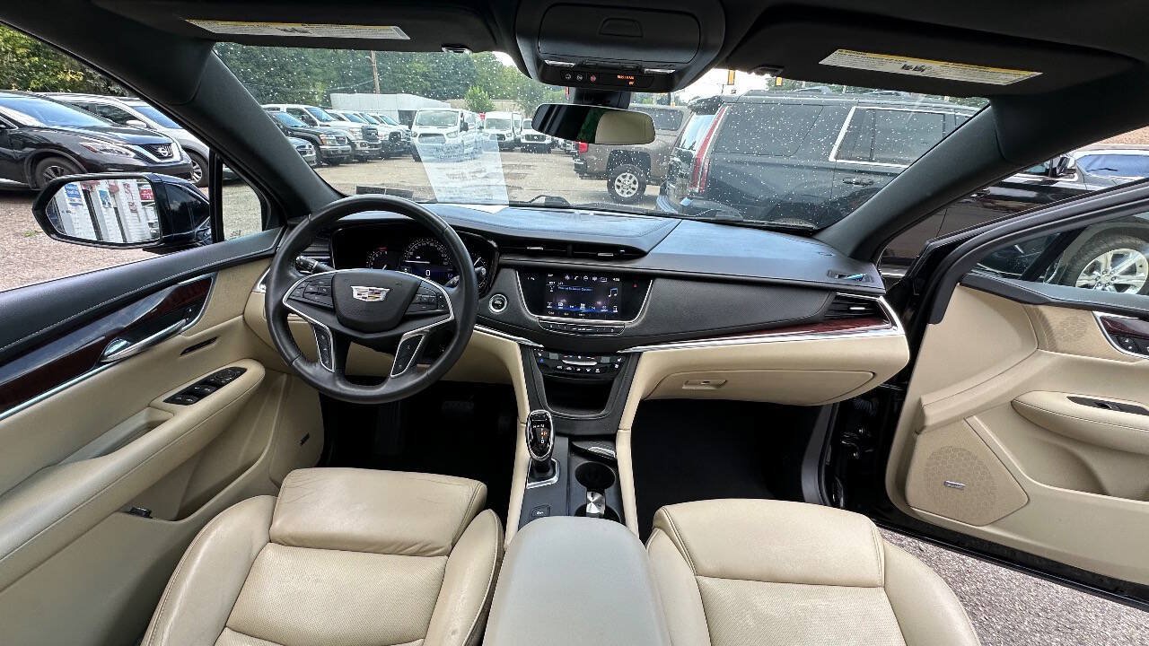 Used 2017 Cadillac XT5 Premium Luxury AWD/4WD image 10