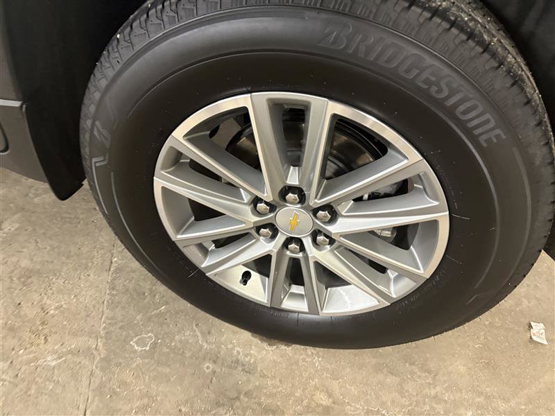 Used 2023 Chevrolet Traverse LT image 5