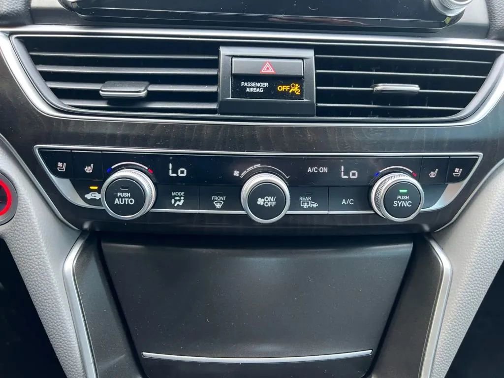 Used 2019 Honda Accord Touring image 43