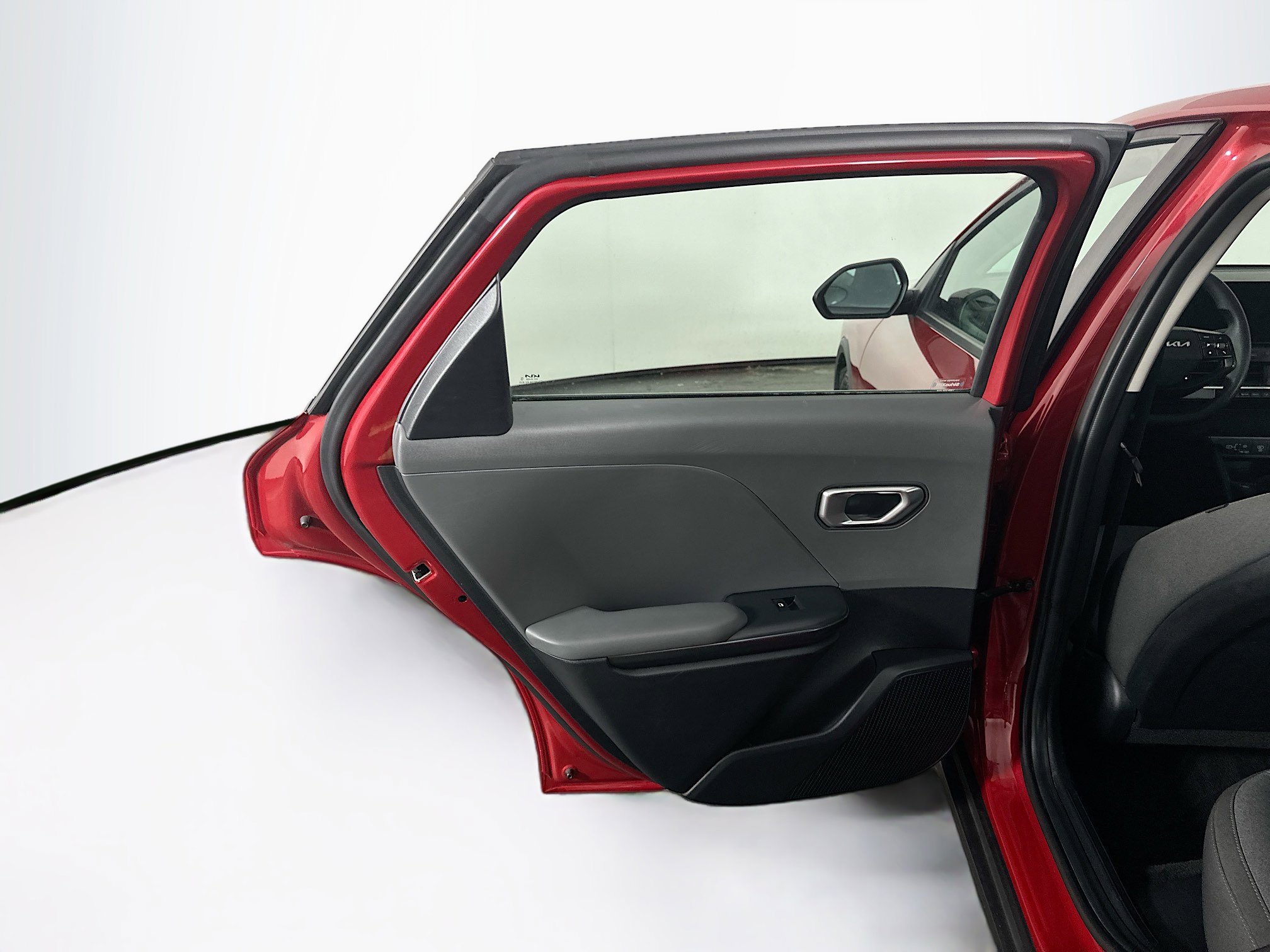 Used 2025 Kia K4 LXS image 27