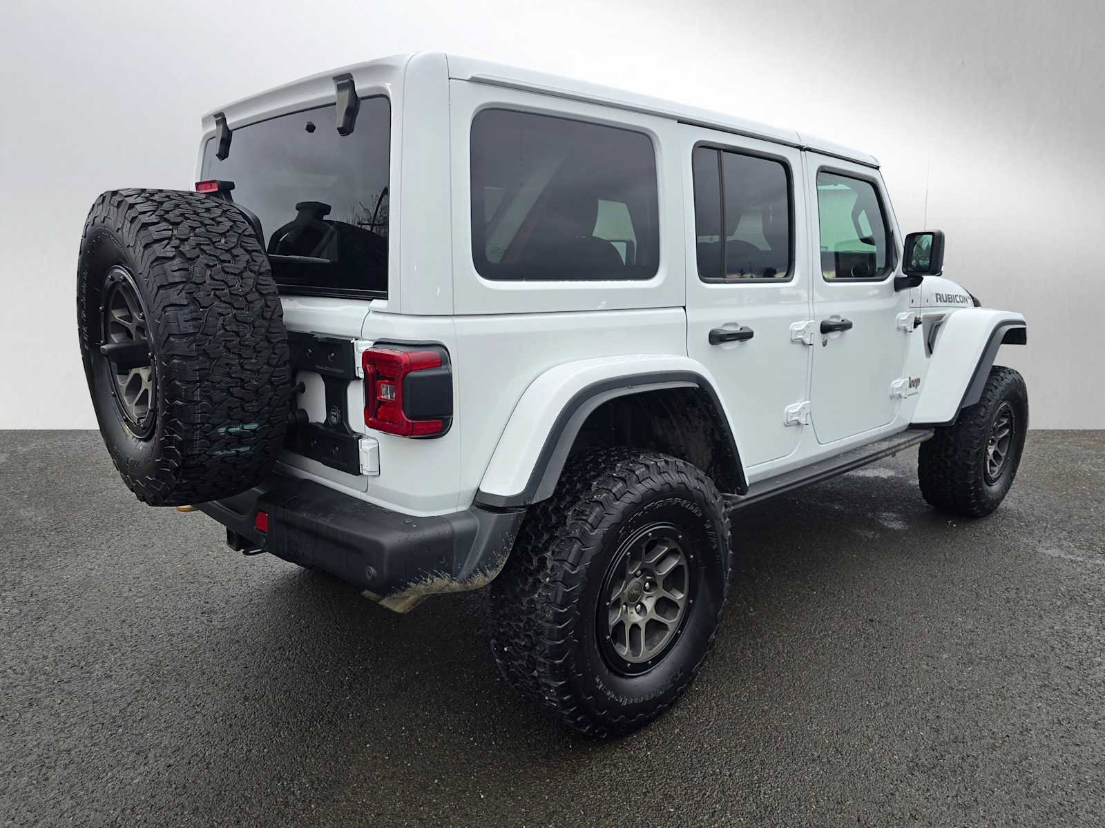 Used 2023 Jeep Wrangler Unlimited Rubicon 392 AWD/4WD image 3