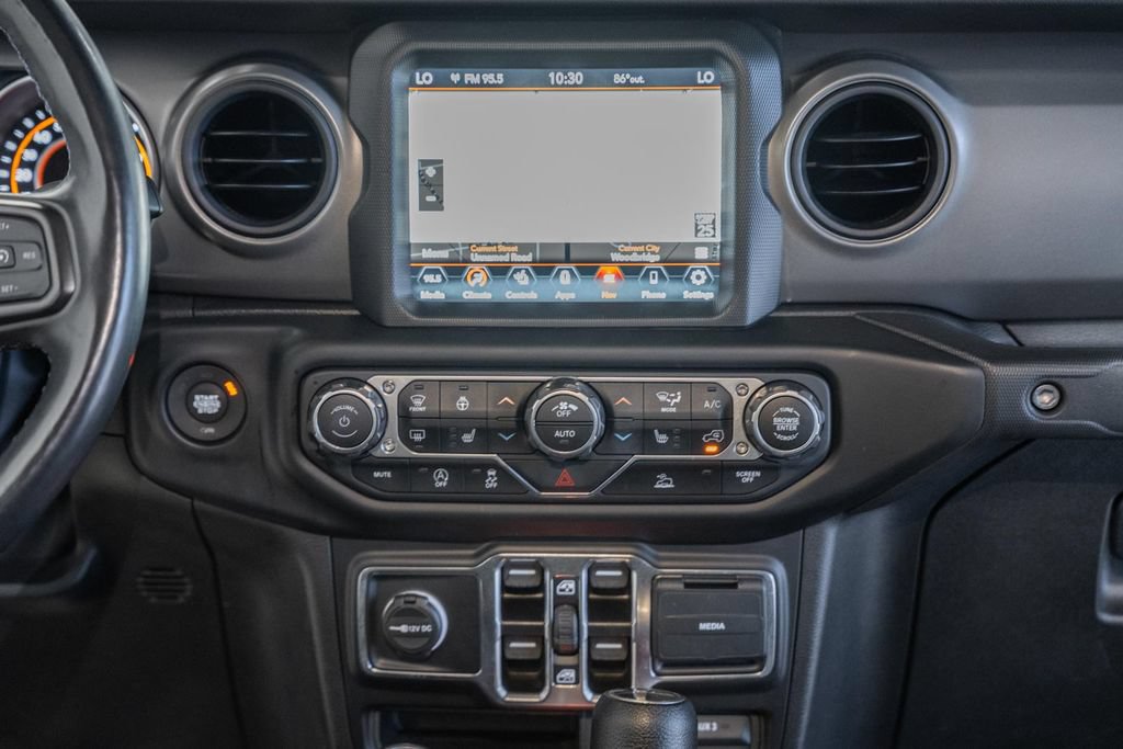 Certified 2022 Jeep Gladiator Sport AWD/4WD image 21
