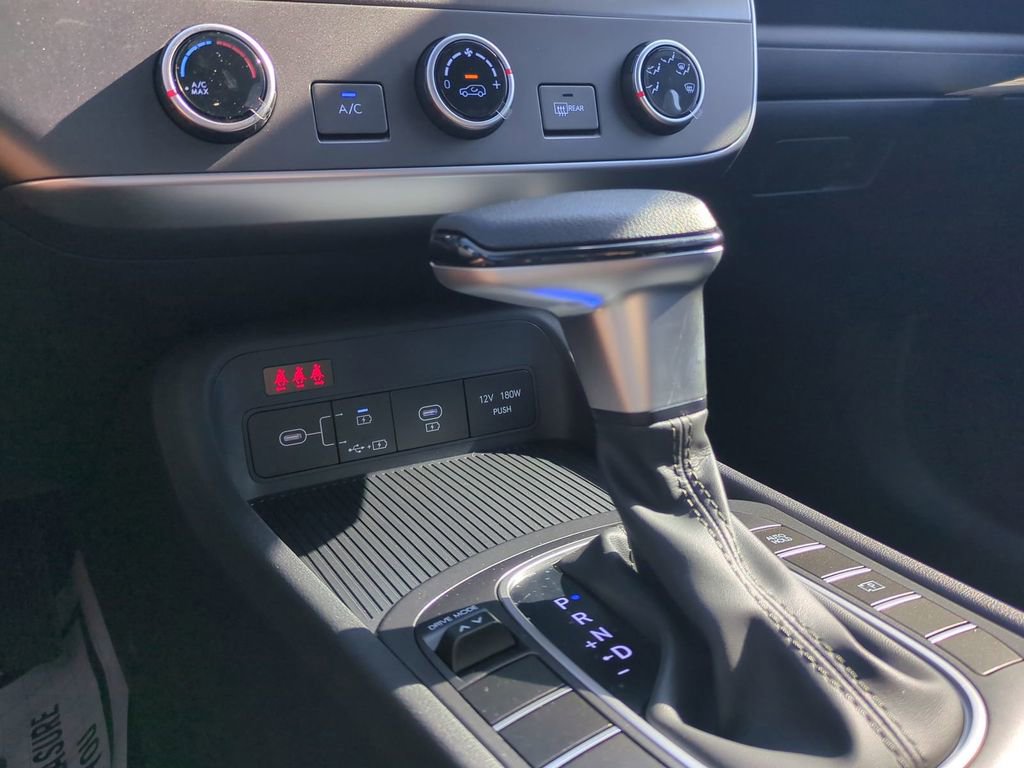 New 2026 Hyundai Kona SE image 21