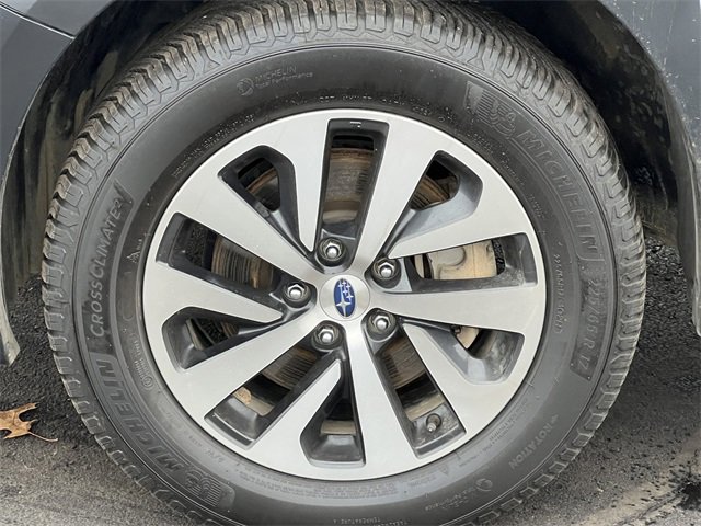 Used 2023 Subaru Outback Premium image 7