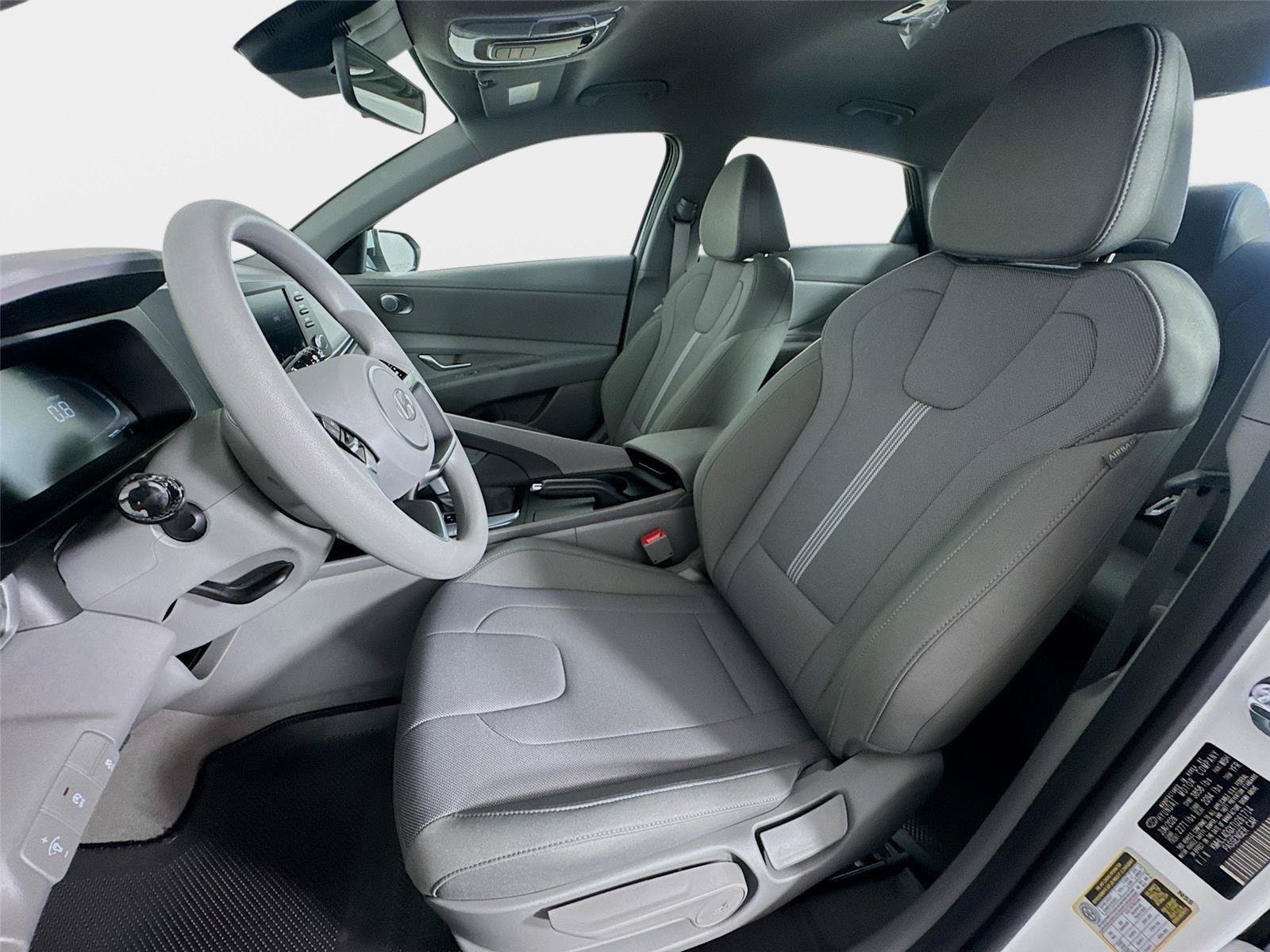 New 2026 Hyundai Elantra SE FWD image 11
