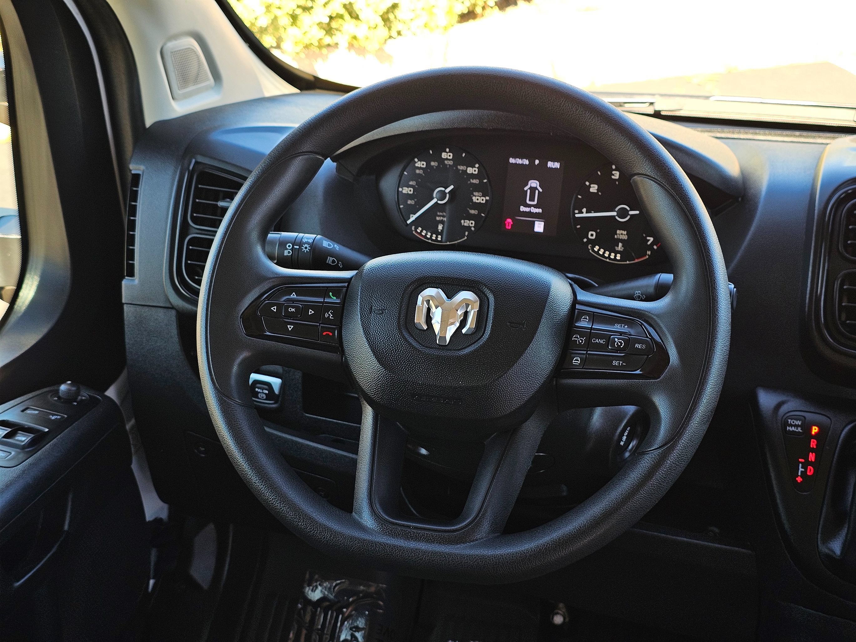 Used 2025 RAM ProMaster 2500 w/ Convenience Group FWD image 23