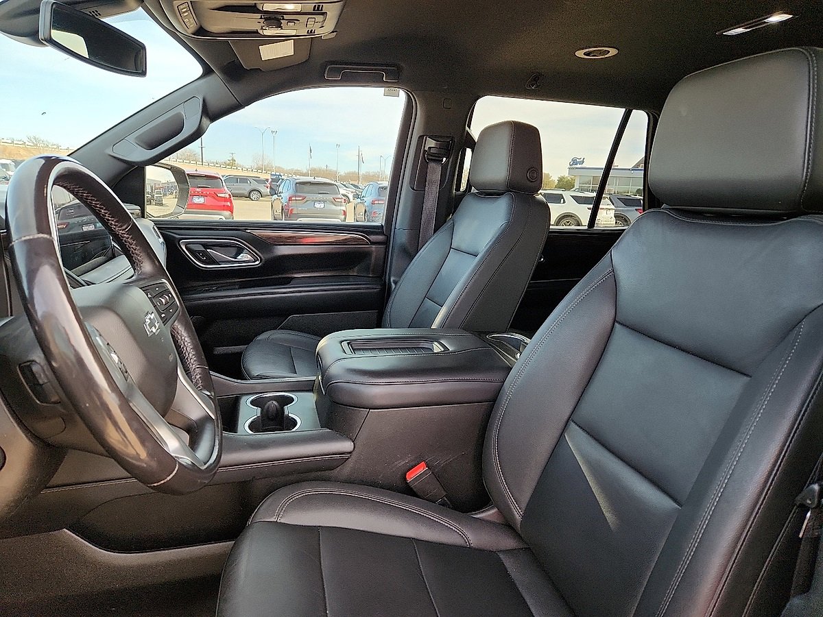 Used 2022 Chevrolet Tahoe Z71 w/ Luxury Package image 7