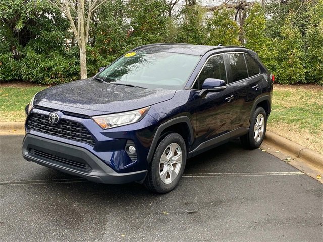 Used 2021 Toyota RAV4 XLE image 3