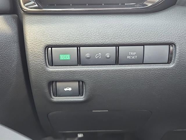 New 2025 Nissan Sentra SV w/ SV Premium Package FWD image 8