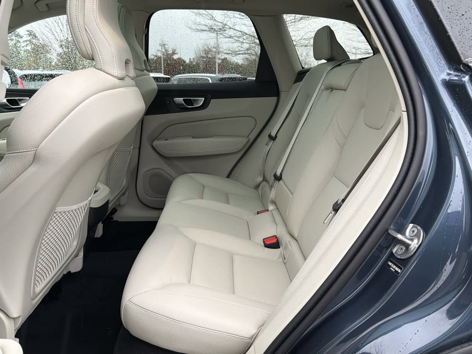 Used 2025 Volvo XC60 B5 Core w/ Protection Package Premier image 14