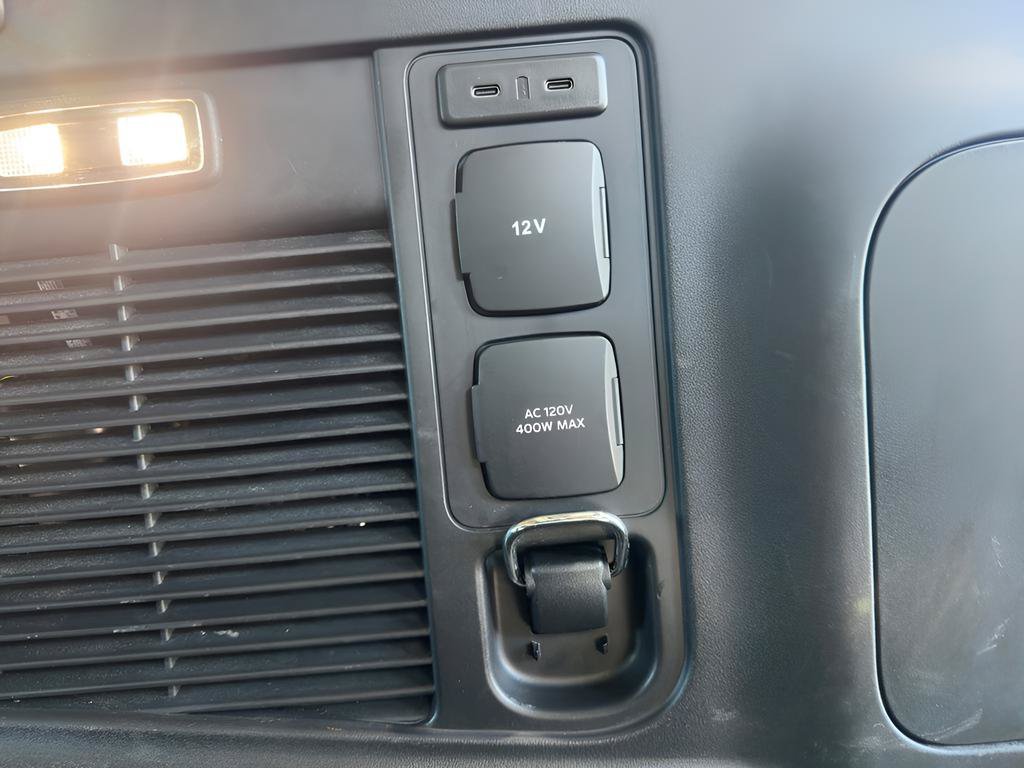 Used 2025 Ford Expedition Platinum AWD/4WD image 29