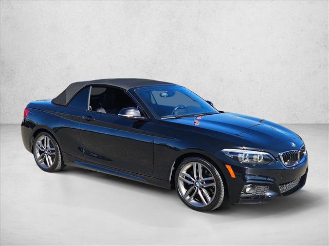 Used 2018 BMW 230i Convertible image 3
