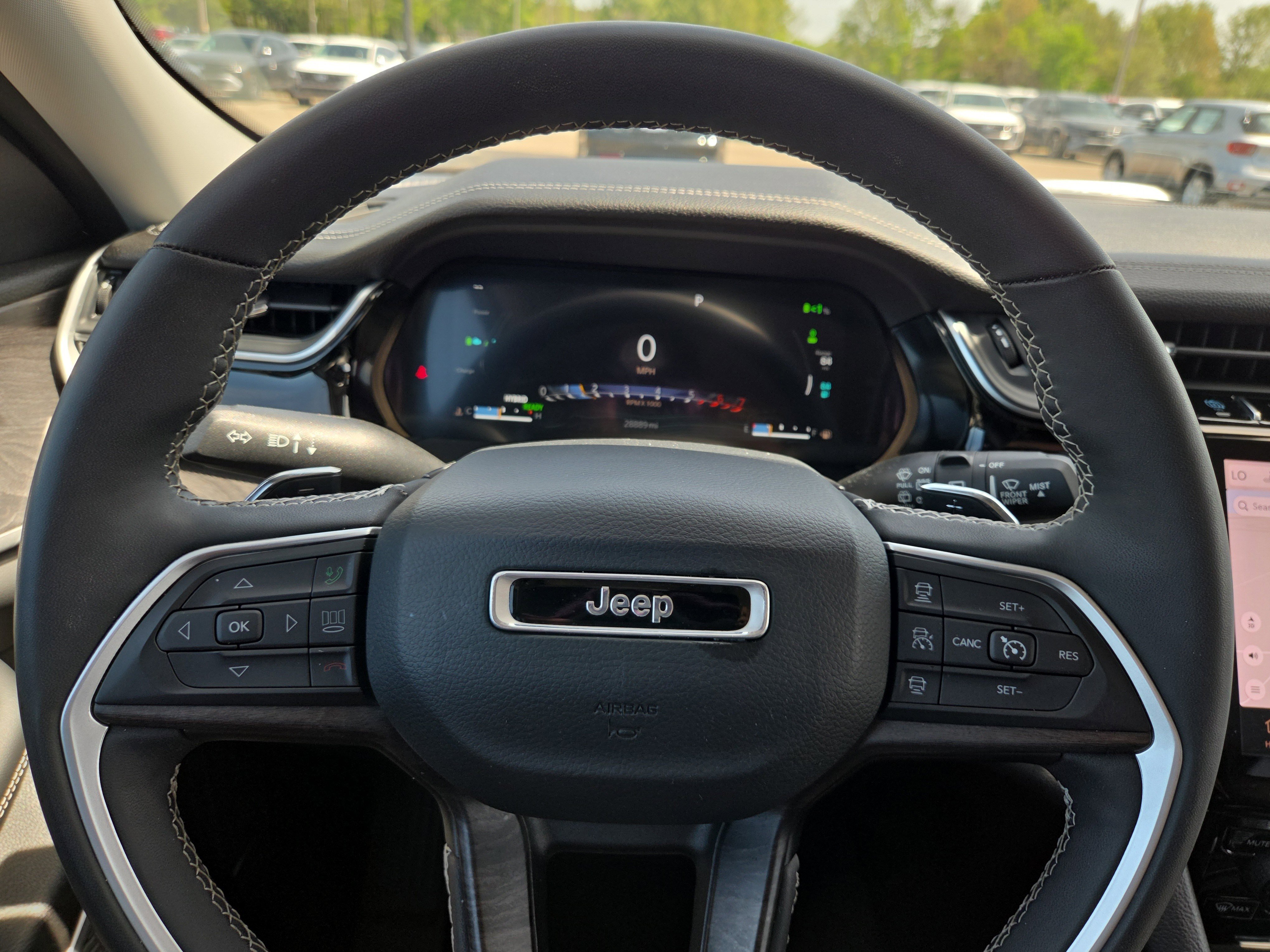 Used 2023 Jeep Grand Cherokee 4WD 4xe image 10