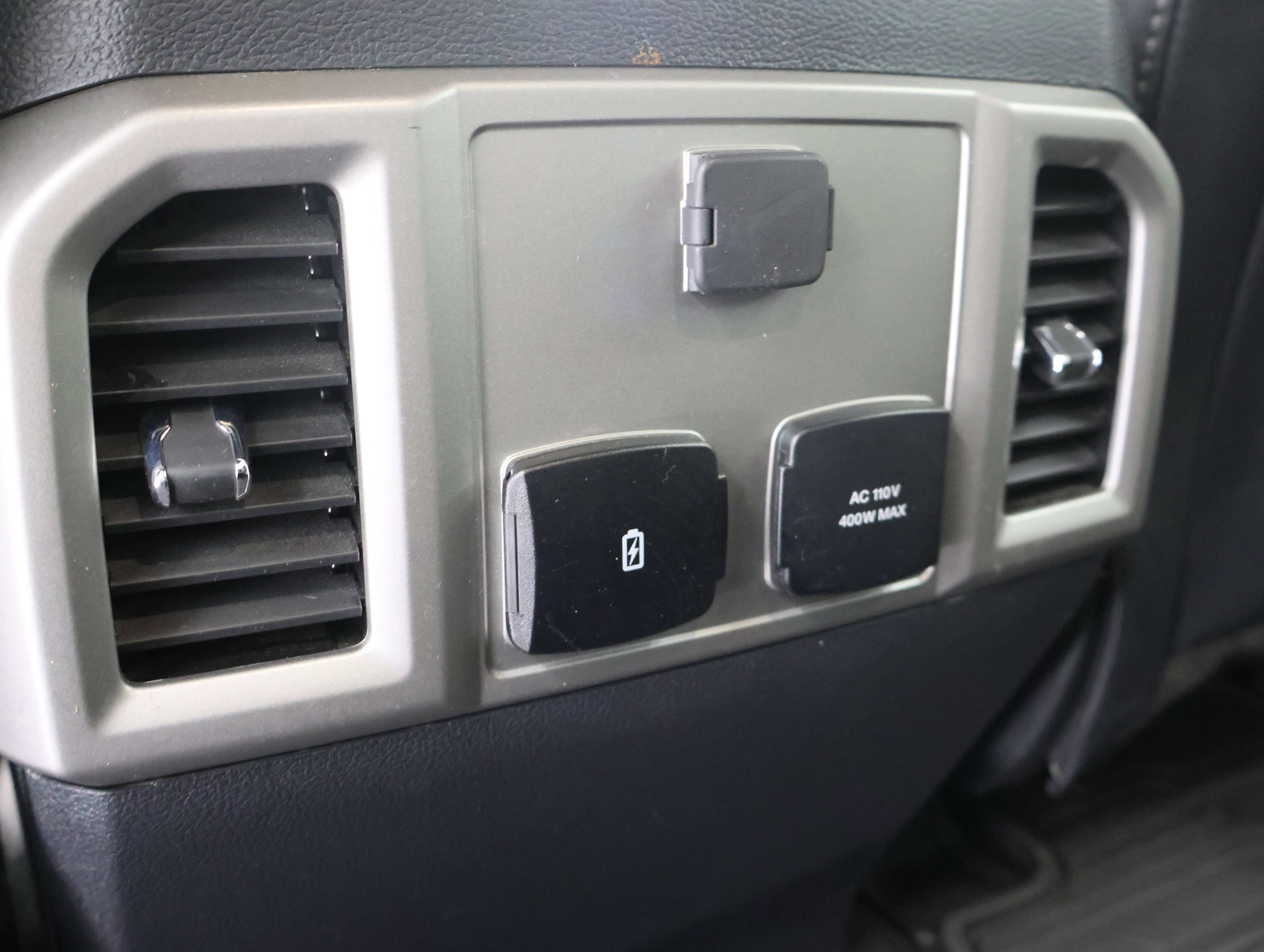 Used 2022 Ford F250 Lariat w/ Chrome Package AWD/4WD image 9