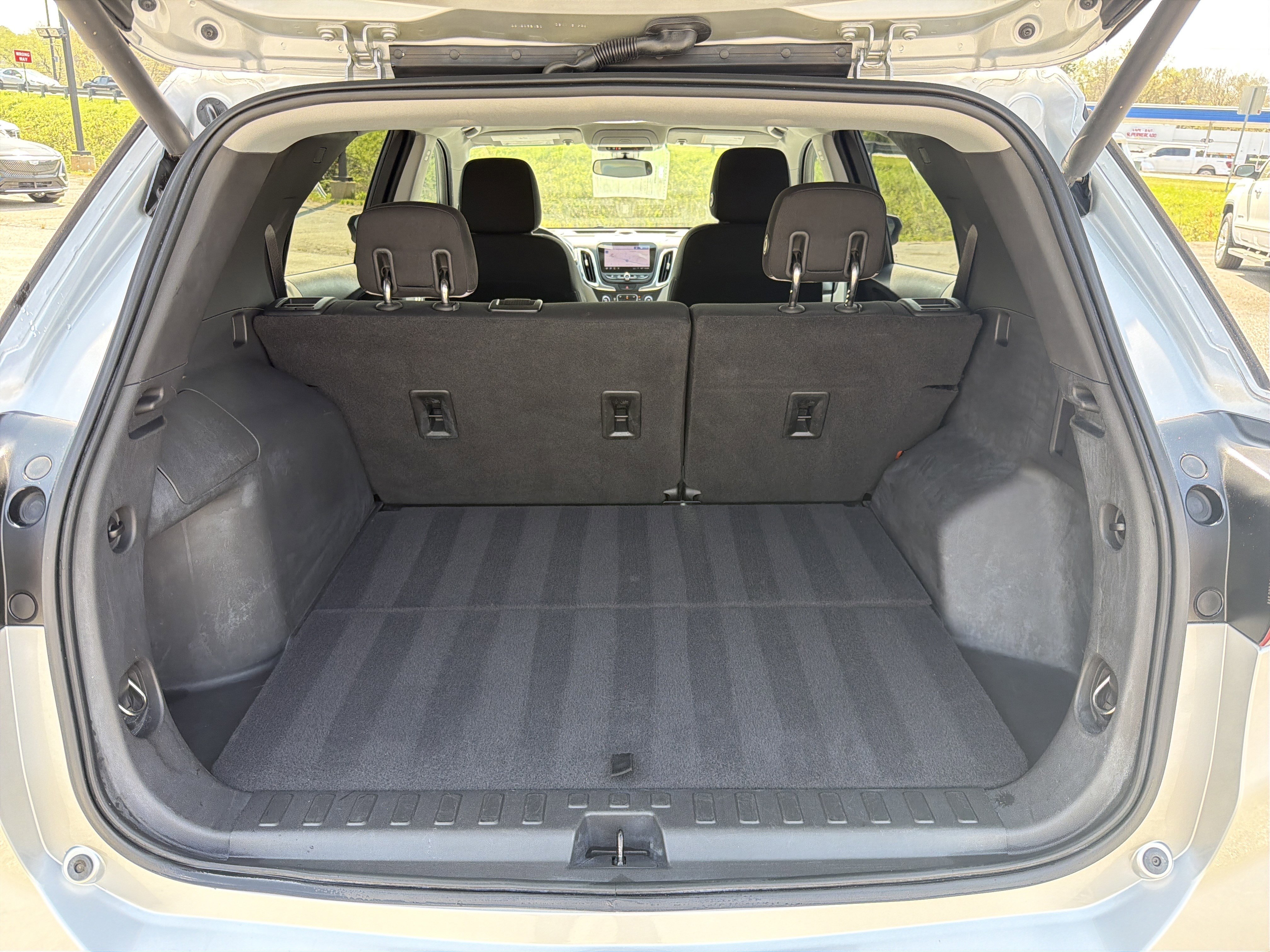 Used 2020 Chevrolet Equinox LT FWD image 20