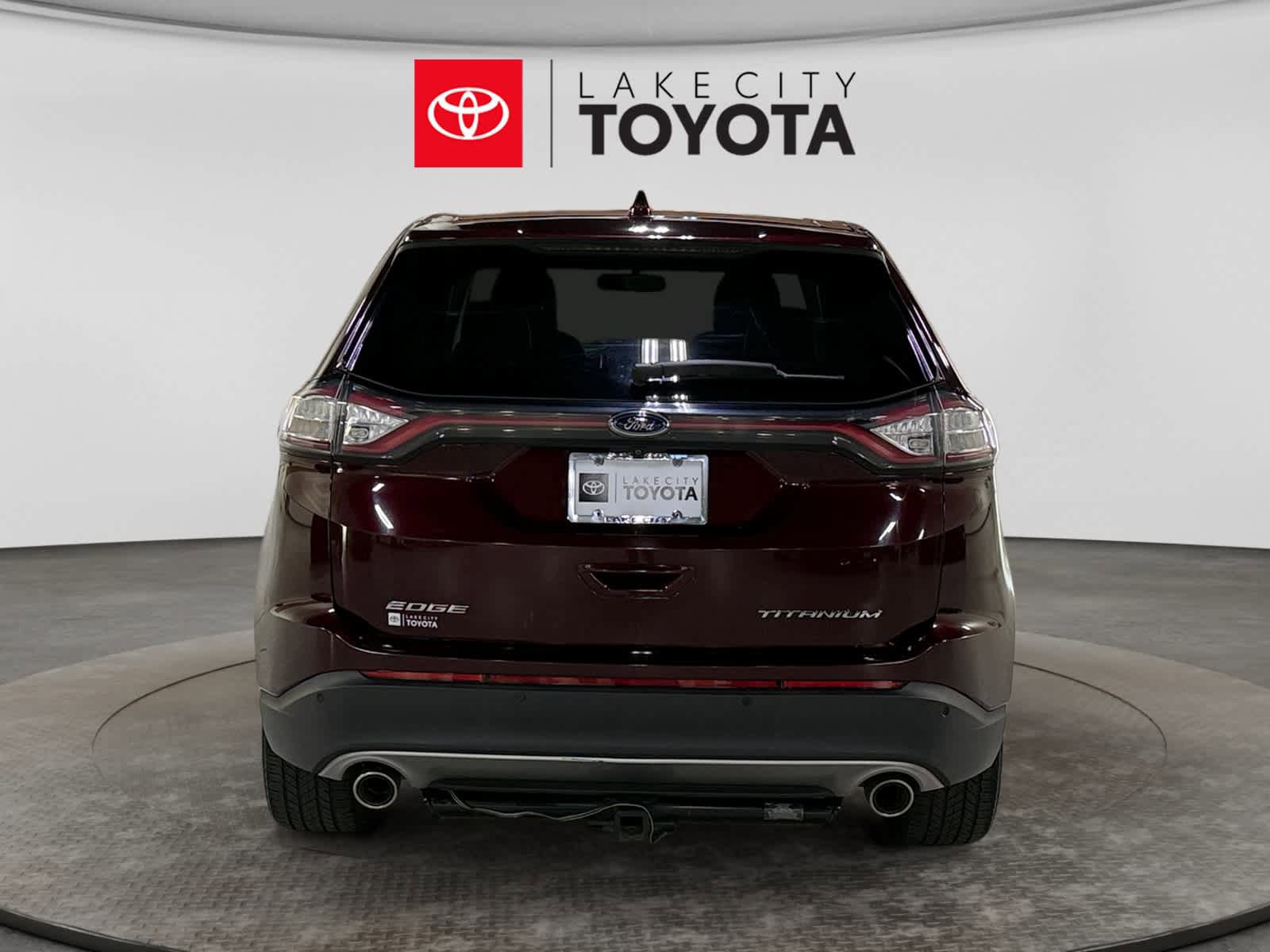 Used 2017 Ford Edge Titanium w/ Technology Package FWD image 7