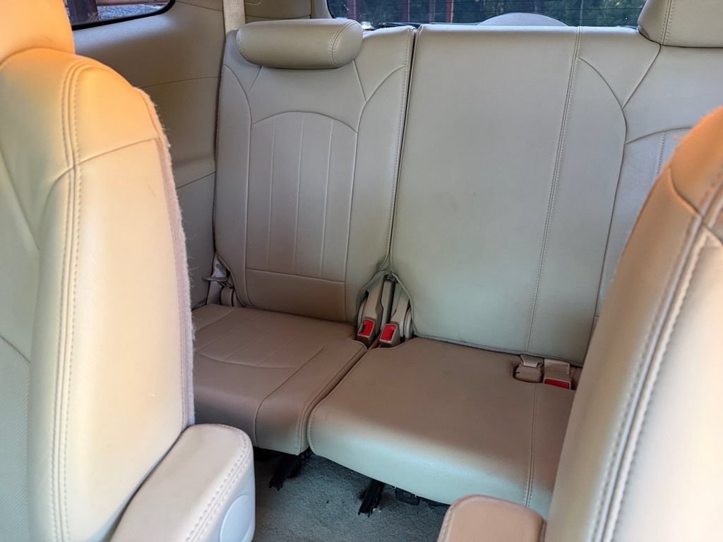 Used 2012 Buick Enclave Premium FWD image 12