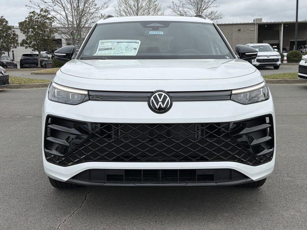 New 2026 Volkswagen Tiguan SE R-Line image 8