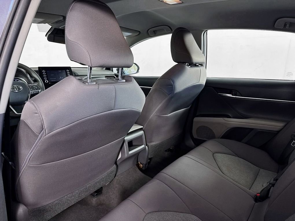 Used 2021 Toyota Camry LE image 27