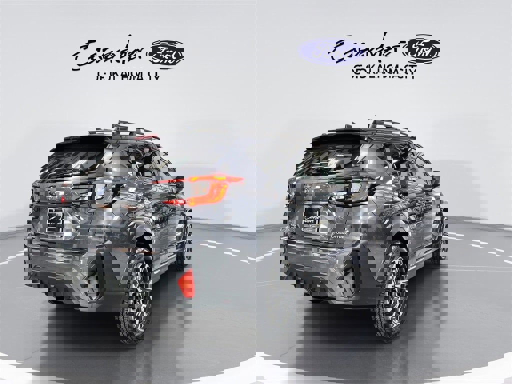 Used 2025 Subaru Crosstrek 2.0i Premium image 8