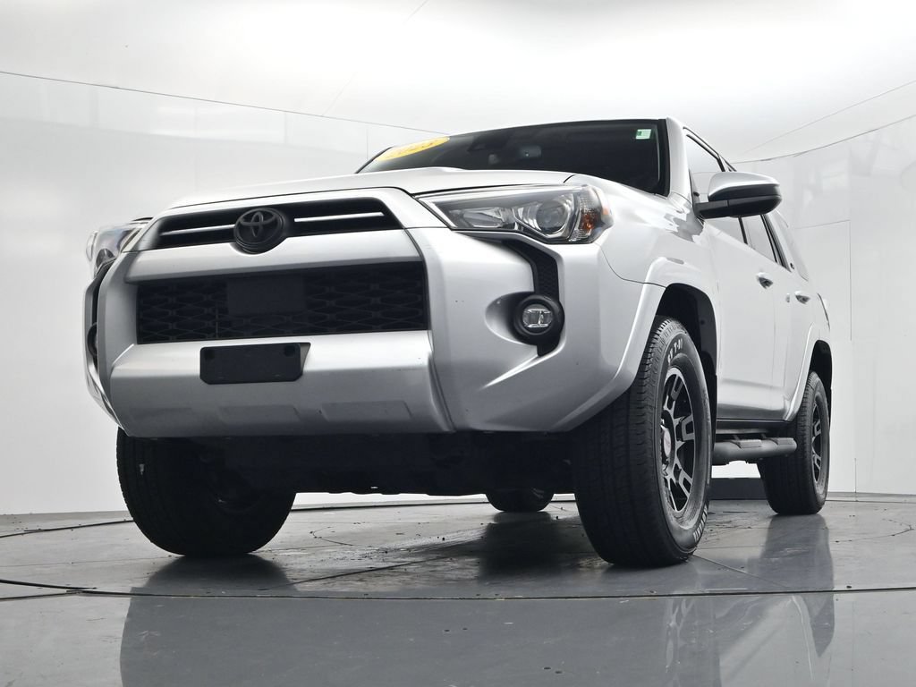 Used 2023 Toyota 4Runner SR5 AWD/4WD image 42