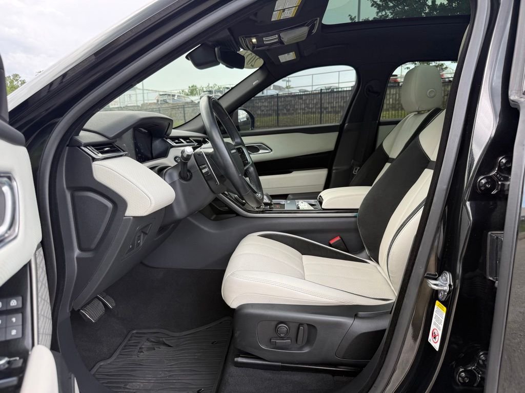 Used 2021 Land Rover Range Rover Velar R-Dynamic S AWD/4WD image 25