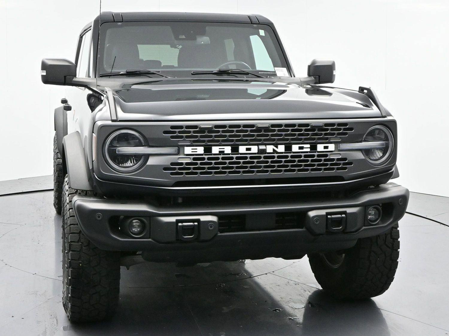 Used 2023 Ford Bronco Badlands image 2