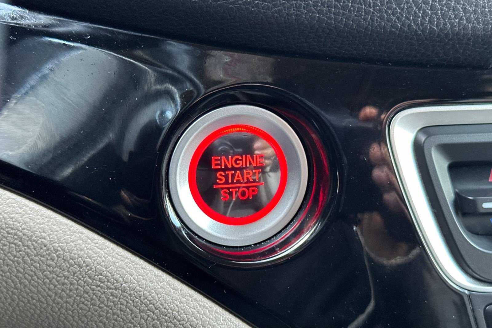 Used 2017 Honda Pilot Touring image 36