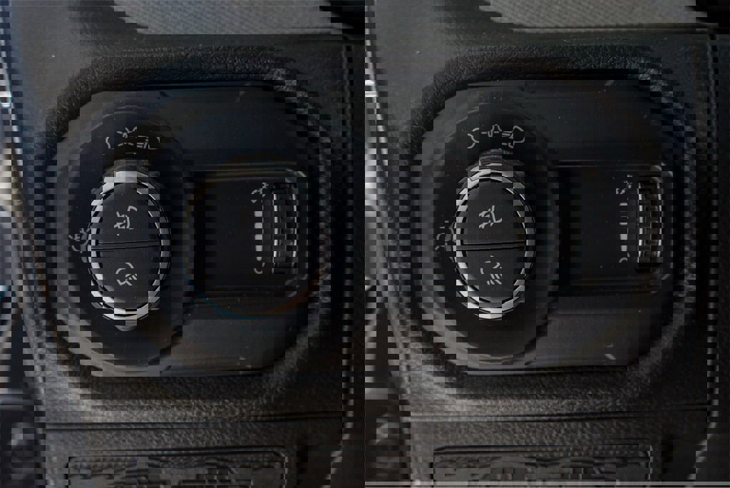 Used 2024 Jeep Gladiator Sport image 18