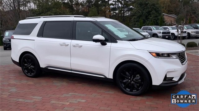 Used 2023 Kia Carnival SX Prestige image 3