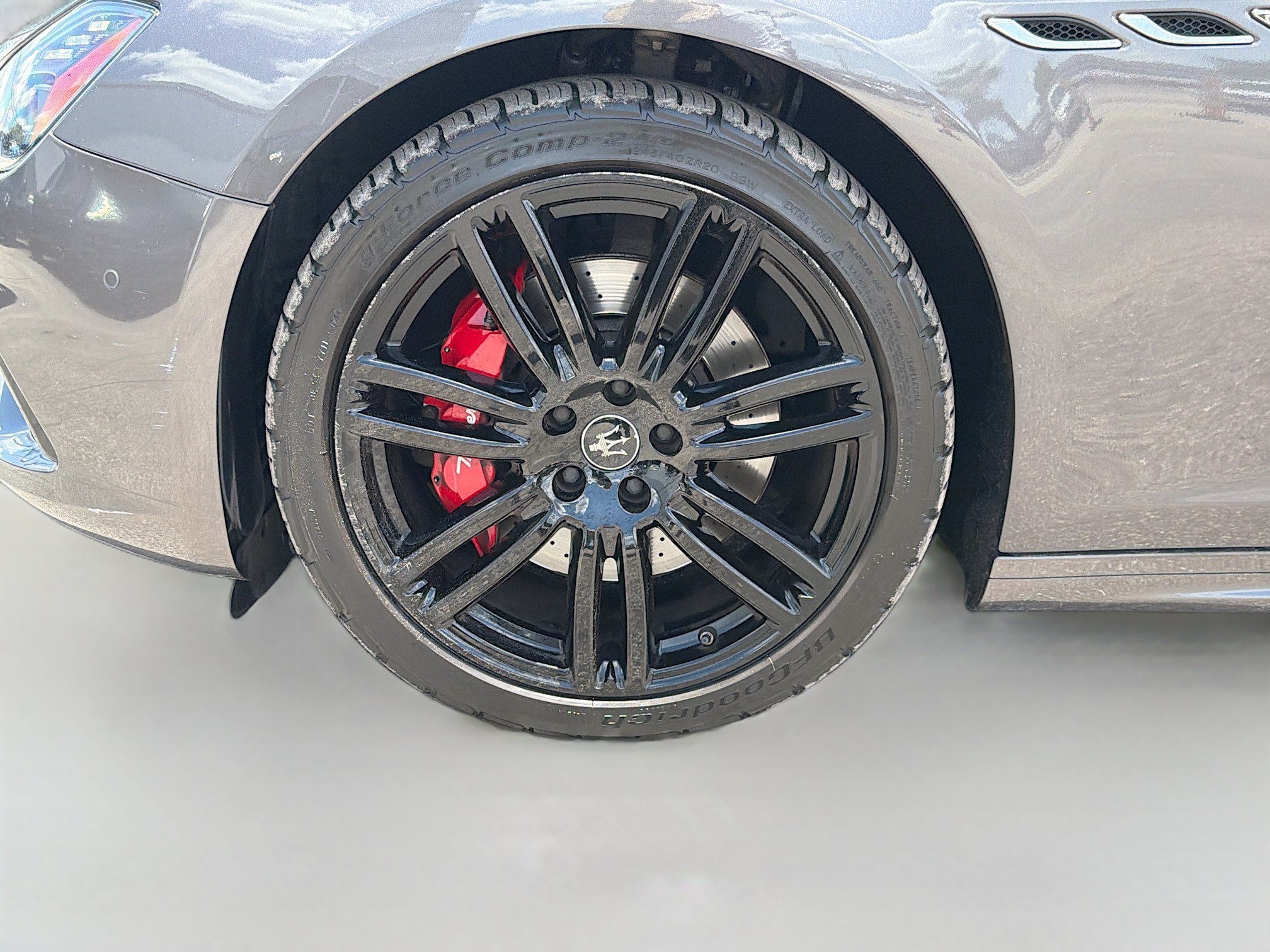 Used 2023 Maserati Ghibli Modena RWD image 41