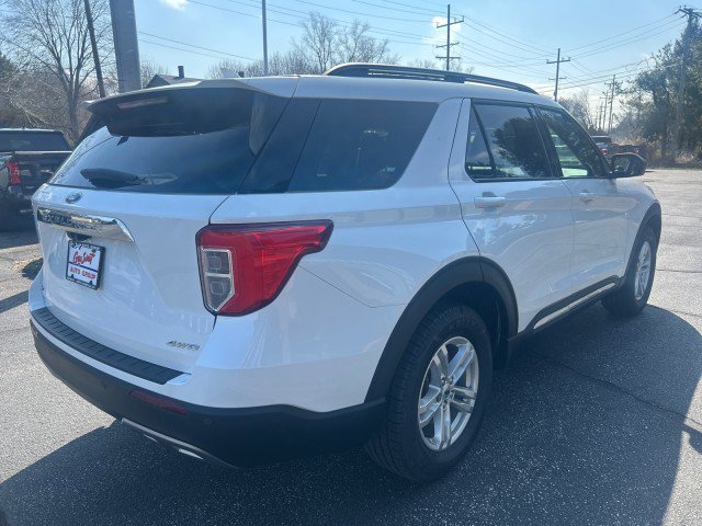 Used 2023 Ford Explorer XLT w/ Equipment Group 202A image 6