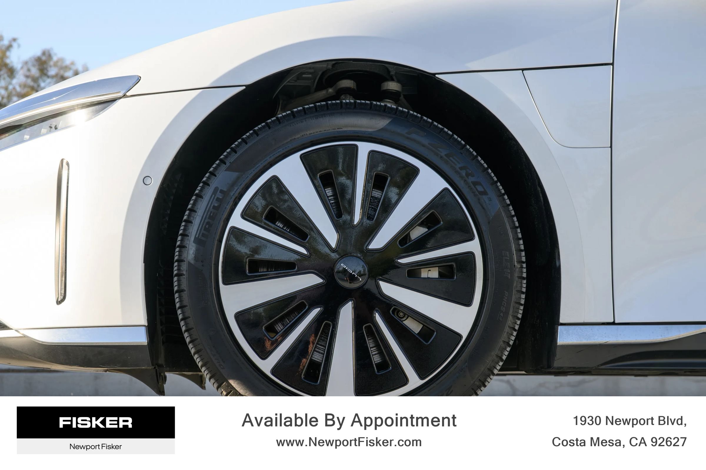 Used 2025 Lucid Air Touring AWD/4WD image 4