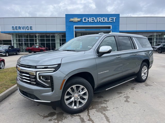 New 2026 Chevrolet Suburban Premier image 2
