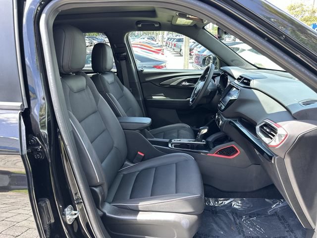 Used 2022 Chevrolet TrailBlazer RS w/ Sun and Liftgate Package FWD image 29