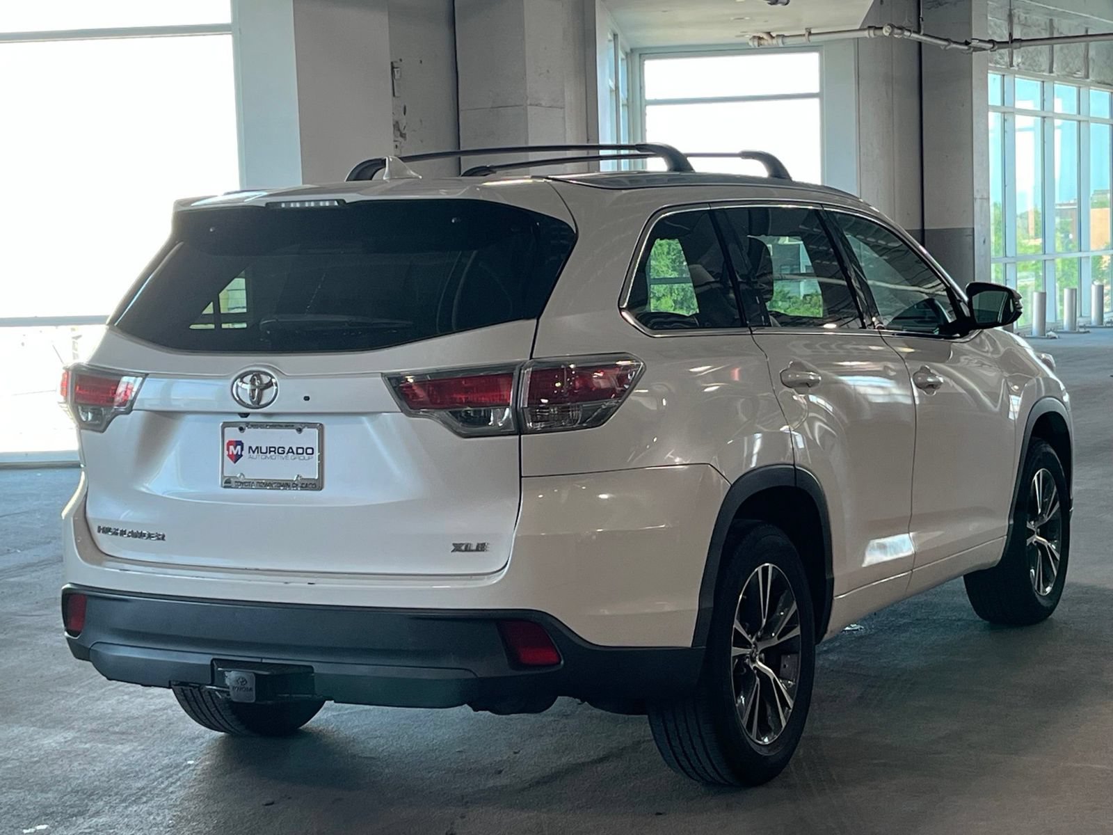 Used 2016 Toyota Highlander XLE FWD image 12